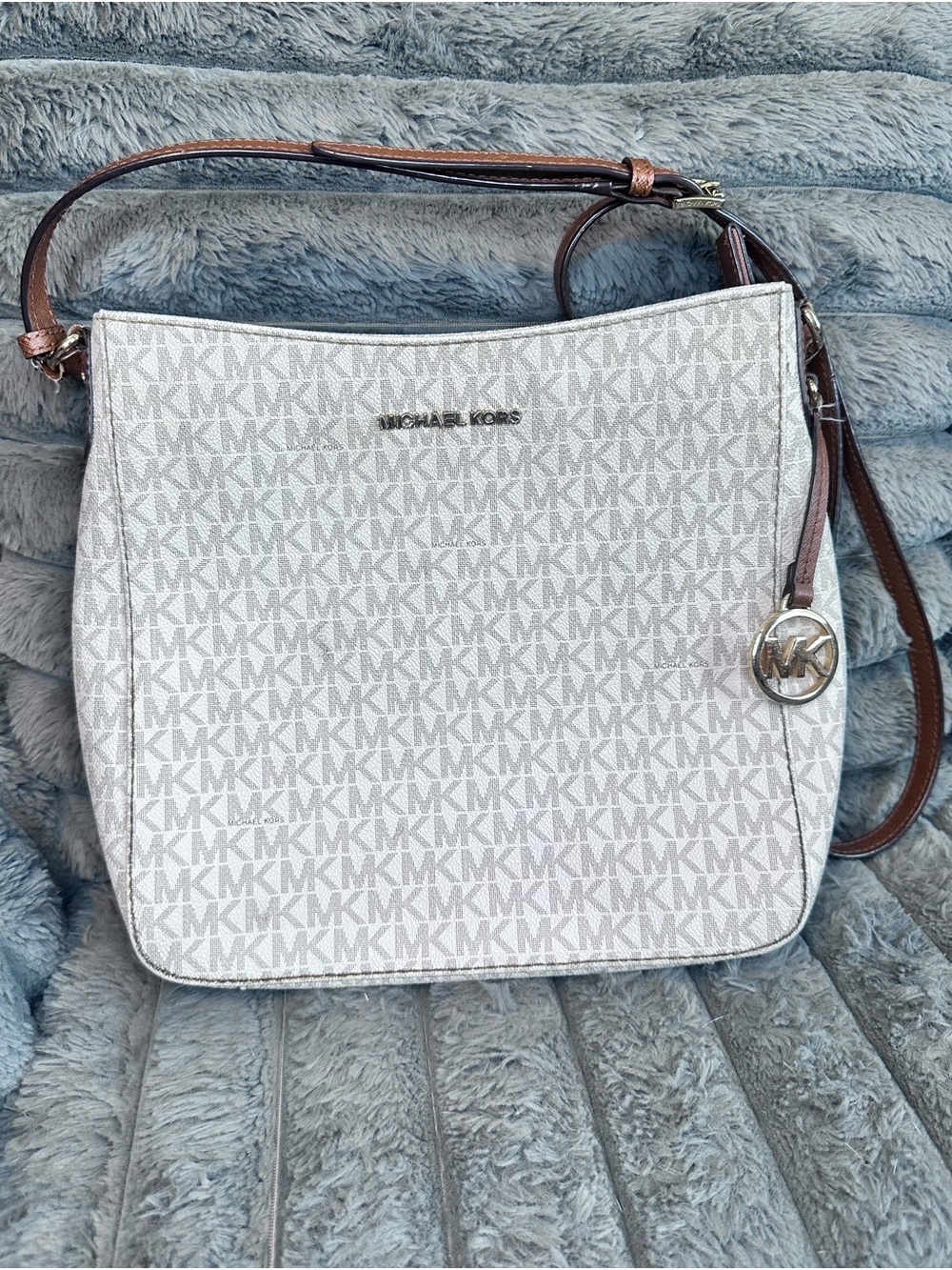 Michael Kors Jet Set Large Messenger Crossbody Bag Vanilla MK Signature